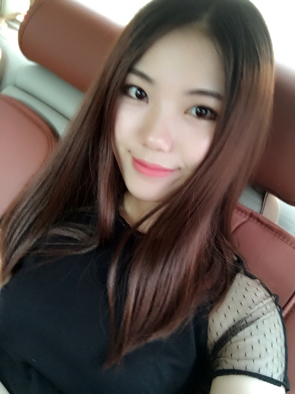 盛开的花朵的第二张照片--丽水相亲服务中心