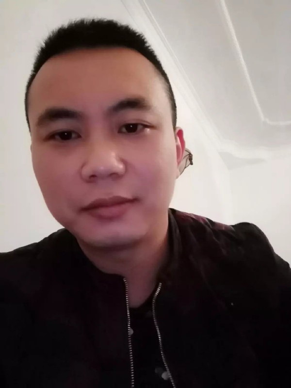 喜闻香气的第一张照片--丽水相亲服务中心