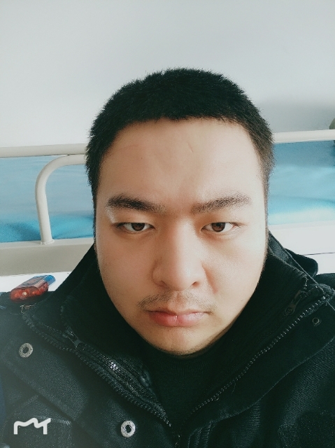 负重前行的第一张照片--丽水相亲服务中心