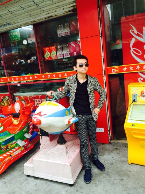 阳光帅气男嘉宾的第一张照片--丽水相亲服务中心