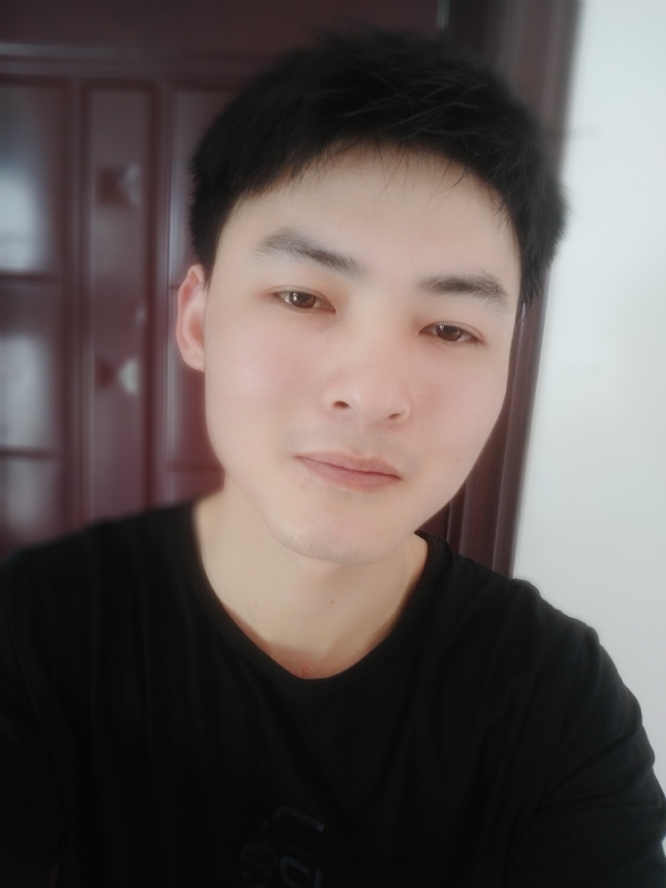 小情绪)っ的第一张照片--丽水相亲服务中心