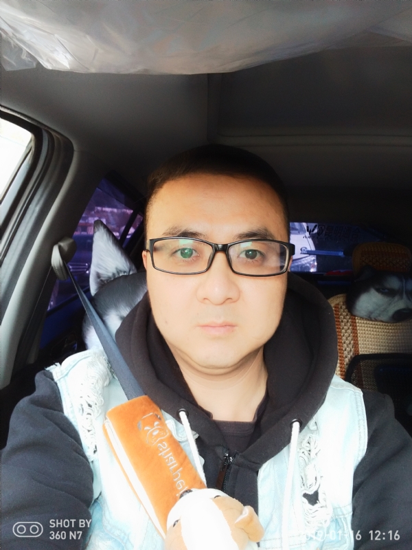 香烟最懂男人心的第一张照片--丽水相亲服务中心