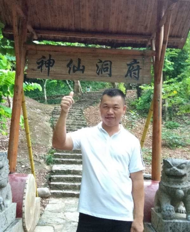 强仔的第一张照片--丽水相亲服务中心