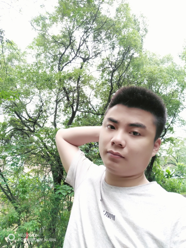 黄帅哥的第一张照片--丽水相亲服务中心