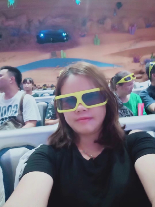 牙彩的第一张照片--丽水相亲服务中心