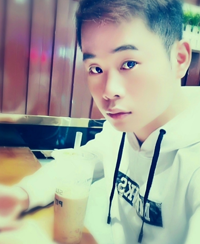 拔大萝卜的兔子的第一张照片--丽水相亲服务中心