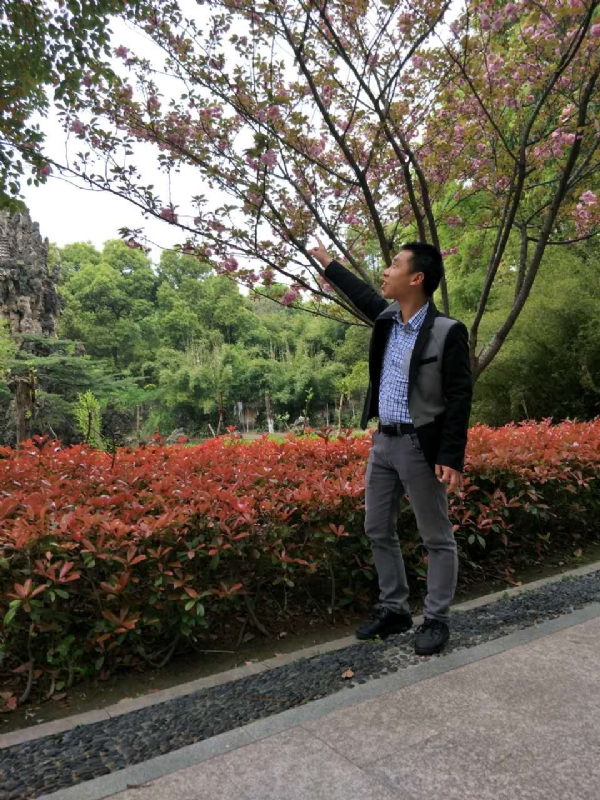 坦诚的第一张照片--丽水相亲服务中心