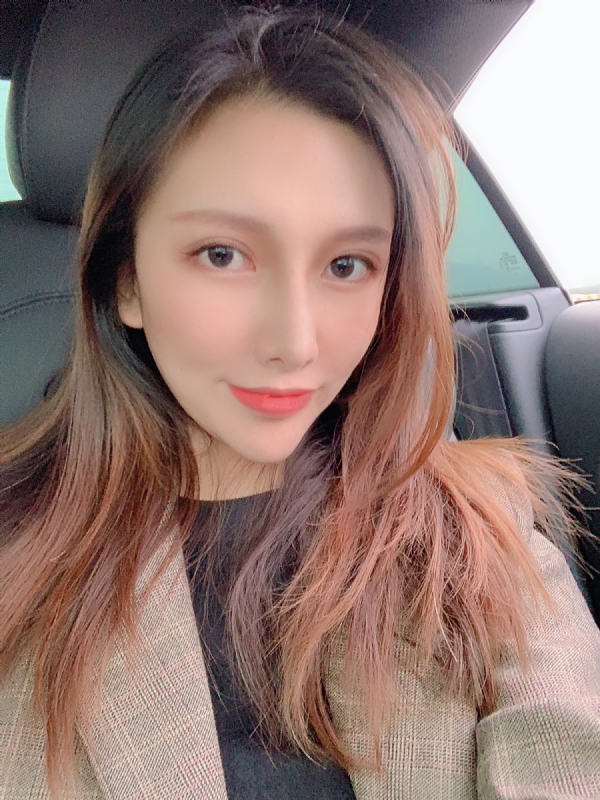 李岚Lancy的第一张照片--丽水相亲服务中心