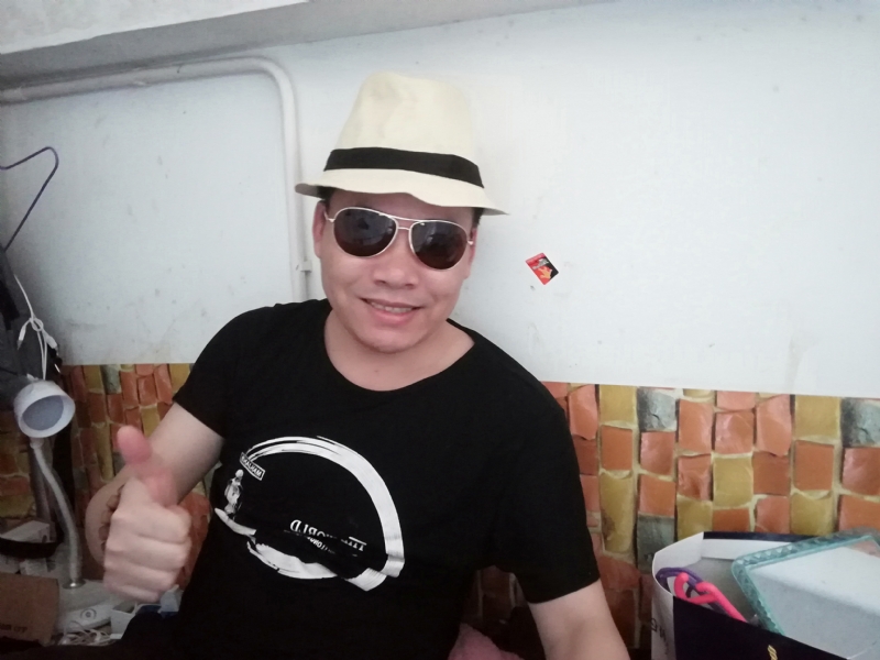 艰难爱情的第一张照片--丽水相亲服务中心