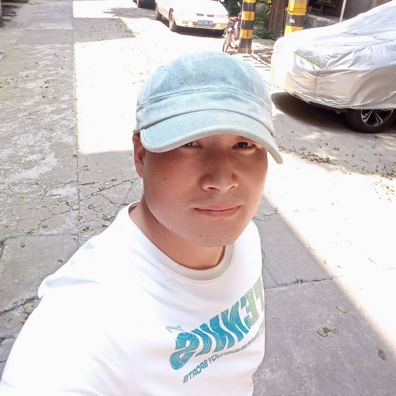 辉光的第一张照片--丽水相亲服务中心