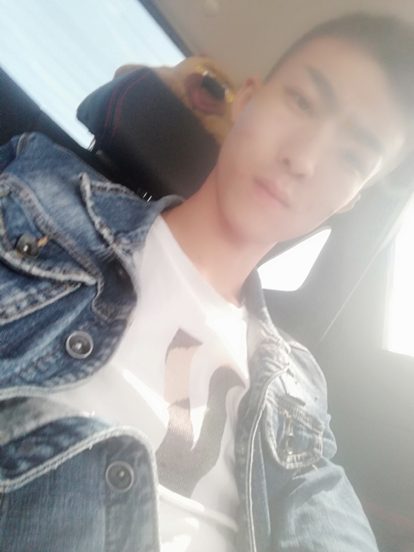 傻雕的第一张照片--丽水相亲服务中心