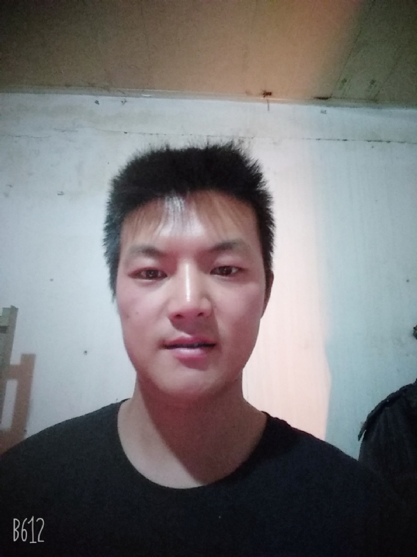 风轻云淡的第一张照片--丽水相亲服务中心