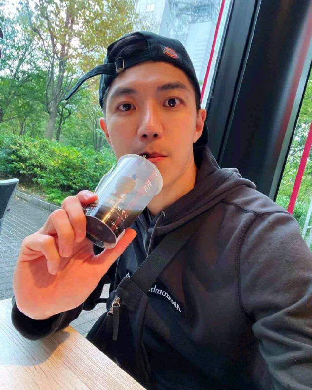 苏天奇的第一张照片--丽水相亲服务中心