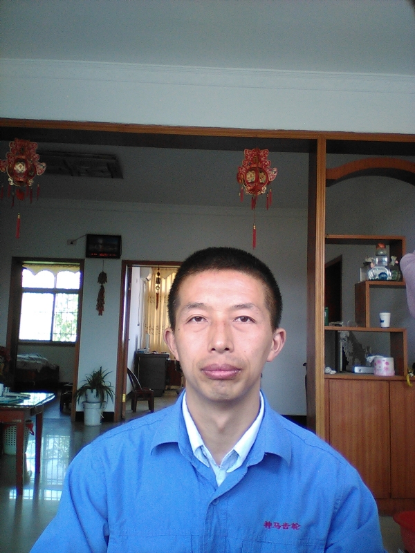 红玫瑰的第一张照片--丽水相亲服务中心