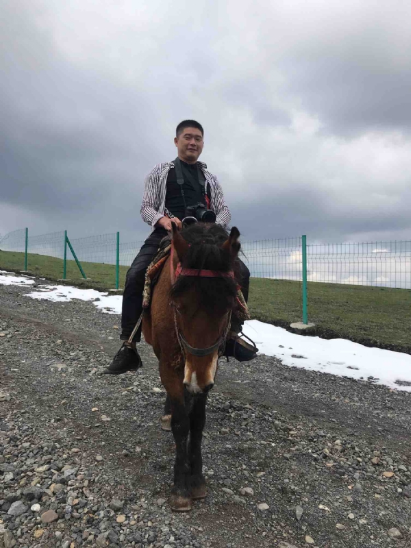 一个人的第一张照片--丽水相亲服务中心