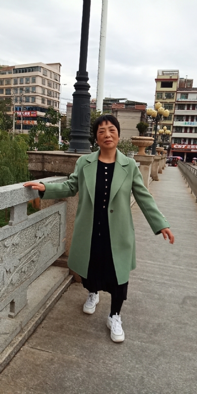 小玲的第一张照片--丽水相亲服务中心