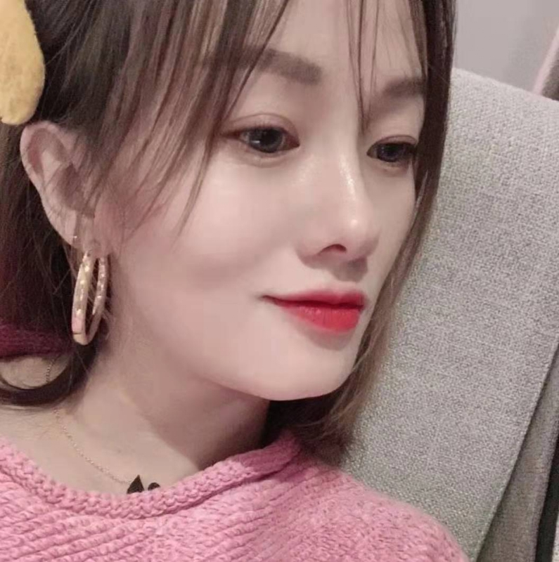 微醺的笑容的第一张照片--丽水相亲服务中心