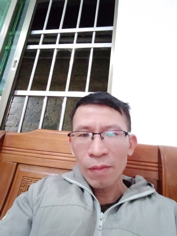 奋斗的第一张照片--丽水相亲服务中心