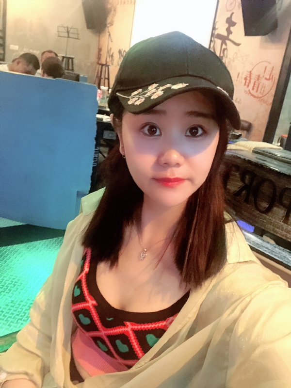 沐秋的第一张照片--丽水相亲服务中心