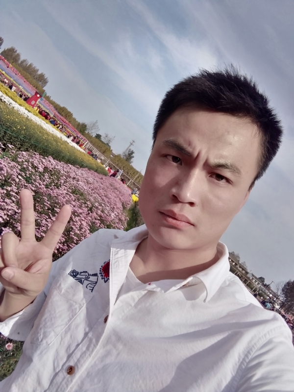 心碎无痕的第二张照片--丽水相亲服务中心