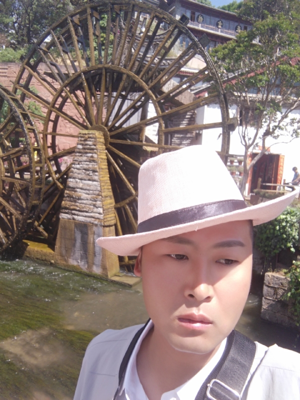 曲靖相亲的第一张照片--丽水相亲服务中心