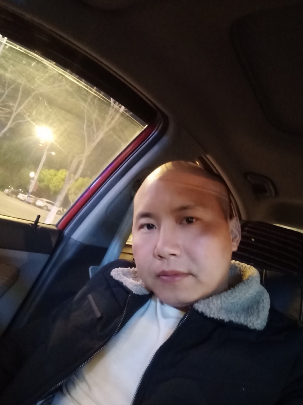 平平淡淡的第二张照片--丽水相亲服务中心