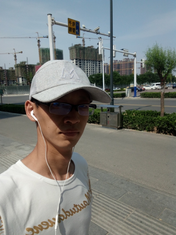 挥一挥手什么都没有的第一张照片--丽水相亲服务中心