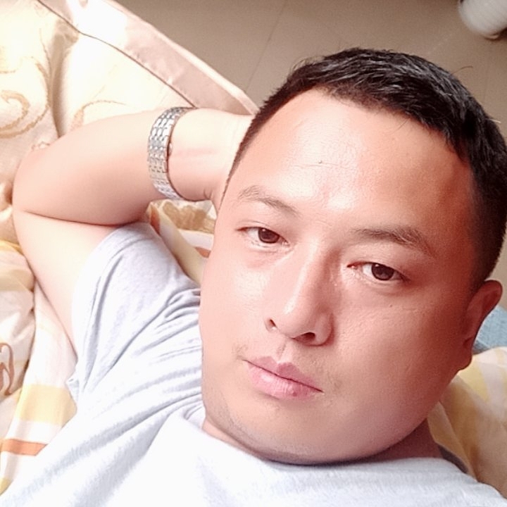 忘世情的第一张照片--丽水相亲服务中心