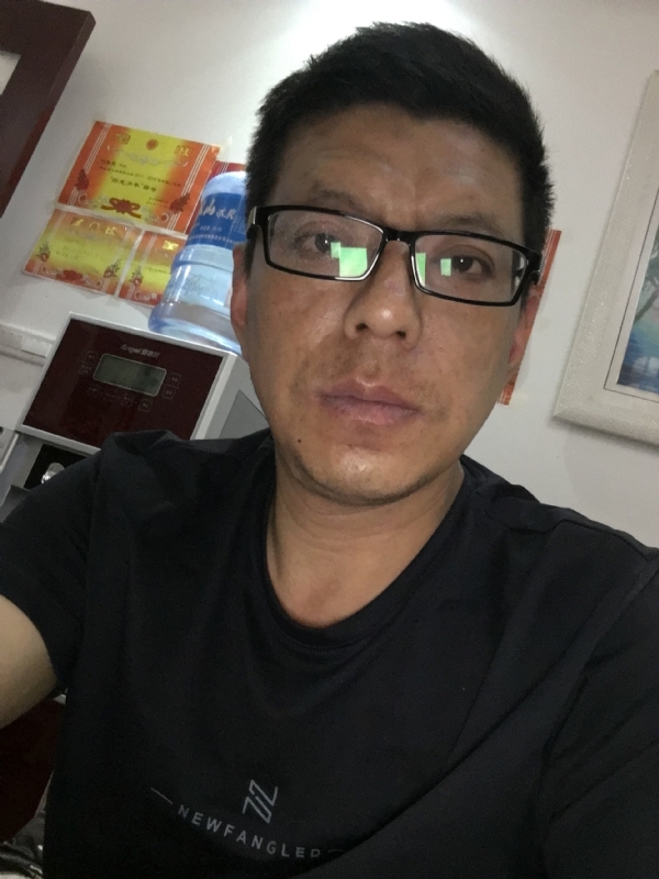 牵手的第三张照片--丽水相亲服务中心