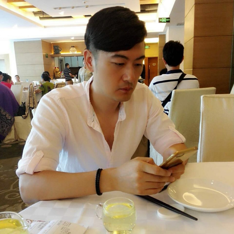 猩猩的第一张照片--丽水相亲服务中心