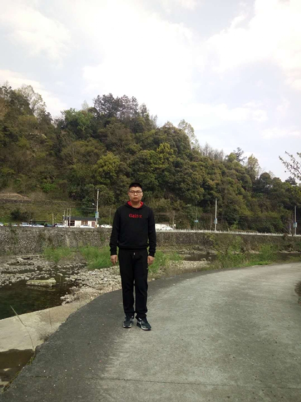 等着上钩的鱼的第二张照片--丽水相亲服务中心