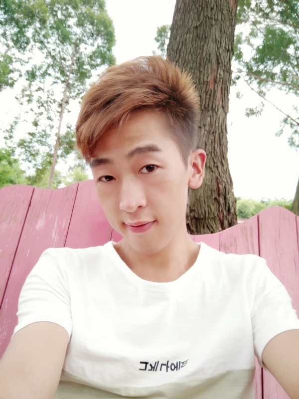 一觉睡到小时候的第二张照片--丽水相亲服务中心