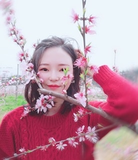 小桌子的第二张照片--丽水相亲服务中心