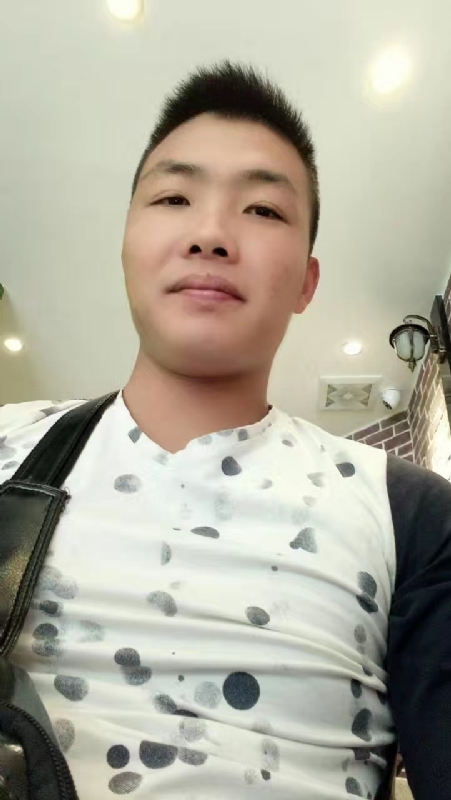 吃生蚝的小乖乖的第一张照片--丽水相亲服务中心