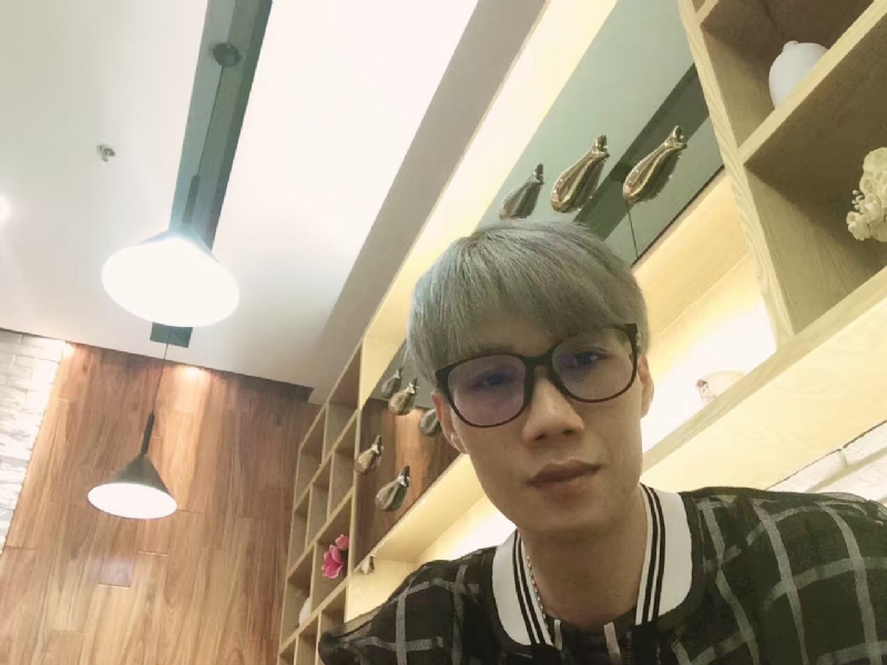 黄峰的第二张照片--丽水相亲服务中心