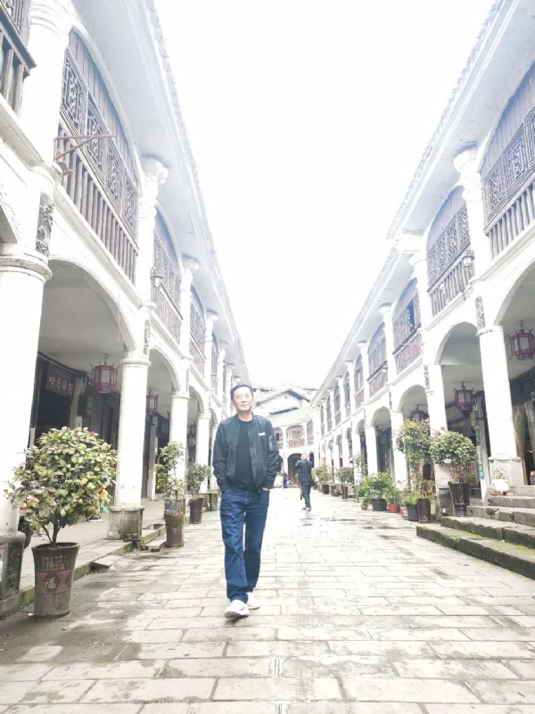 斌哥哥的第一张照片--丽水相亲服务中心