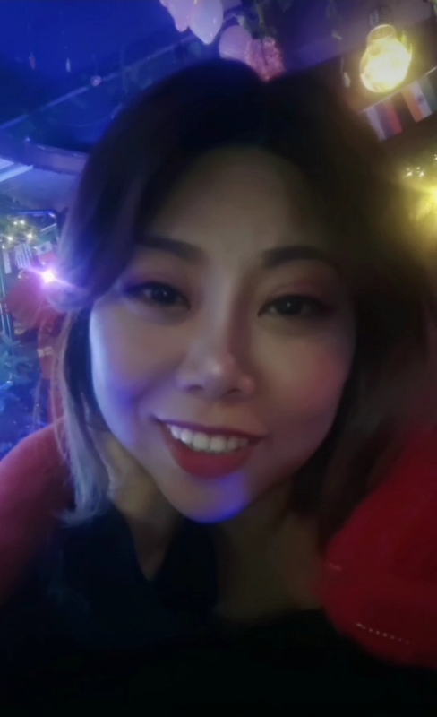 收快递的费仙女的第一张照片--丽水相亲服务中心