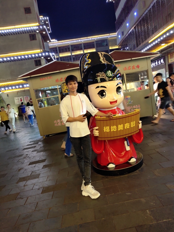 圆嘟嘟的瘦子的第一张照片--丽水相亲服务中心