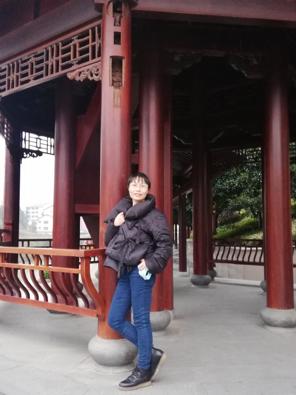 篱落的第一张照片--丽水相亲服务中心