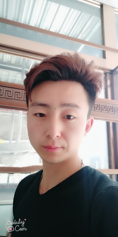 拼命微笑的第二张照片--丽水相亲服务中心