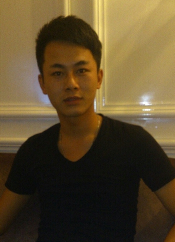 真情的流露的第一张照片--丽水相亲服务中心