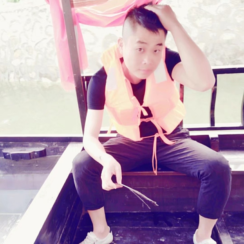 乔七的第一张照片--丽水相亲服务中心