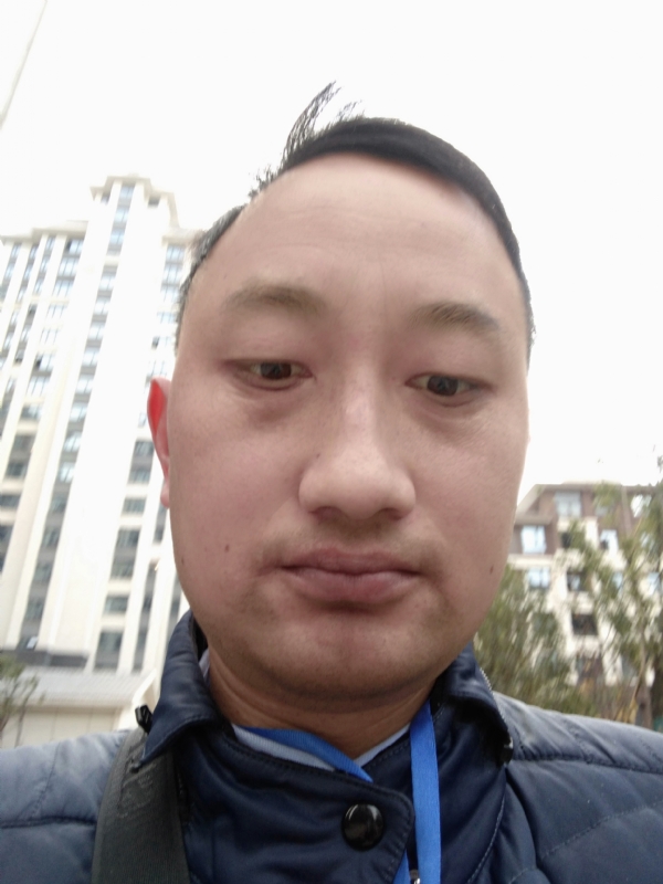 老男人的第一张照片--丽水相亲服务中心