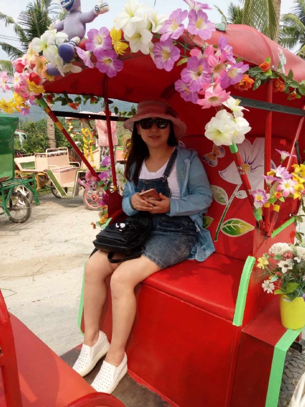 雨纷纷的第一张照片--丽水相亲服务中心