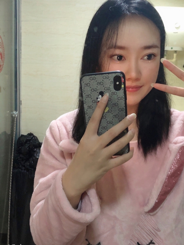 叶落知秋的第一张照片--丽水相亲服务中心