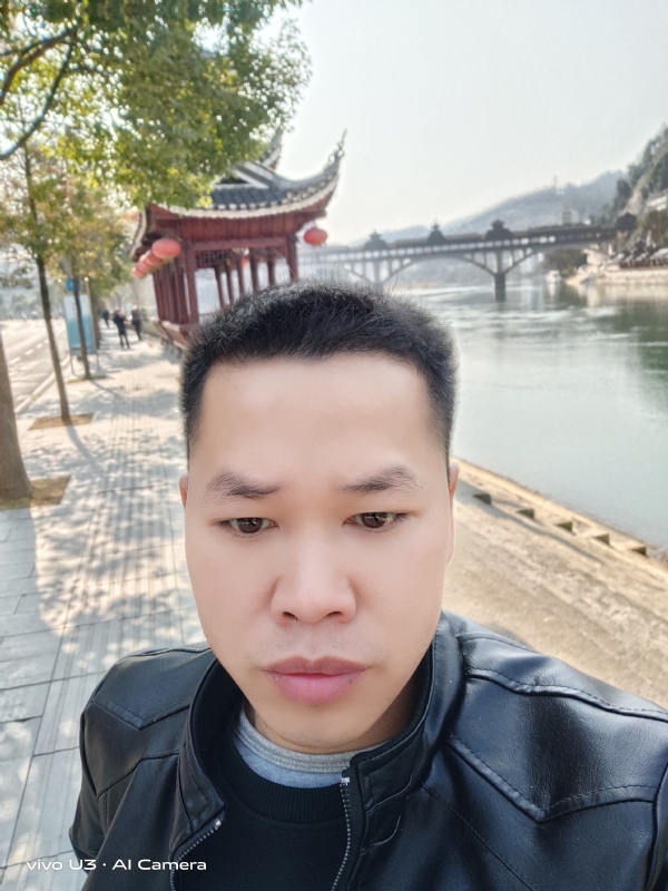 啊锦的第一张照片--丽水相亲服务中心