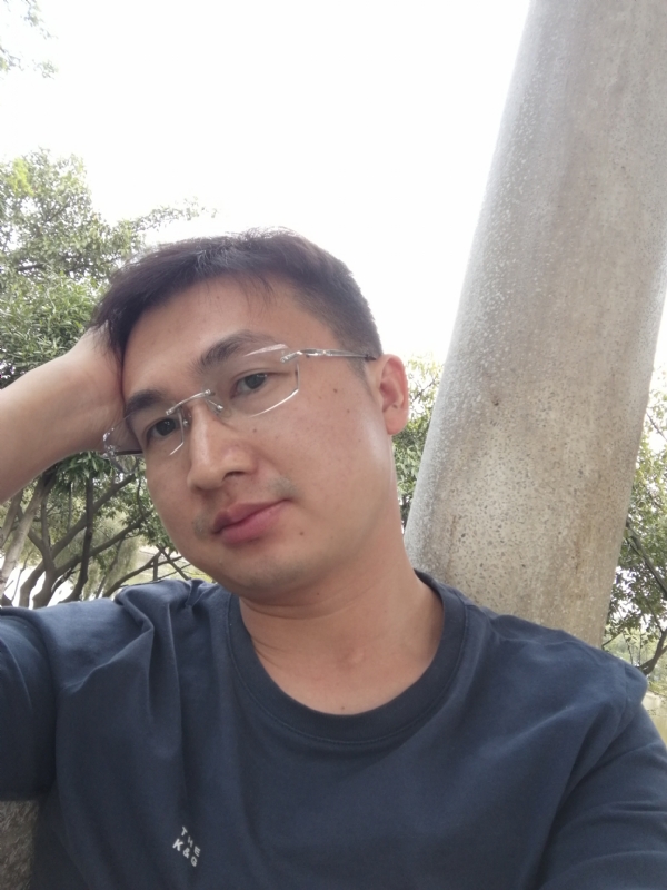 不如随风的第一张照片--丽水相亲服务中心