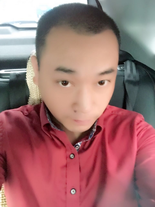 在一个路口等的第一张照片--丽水相亲服务中心