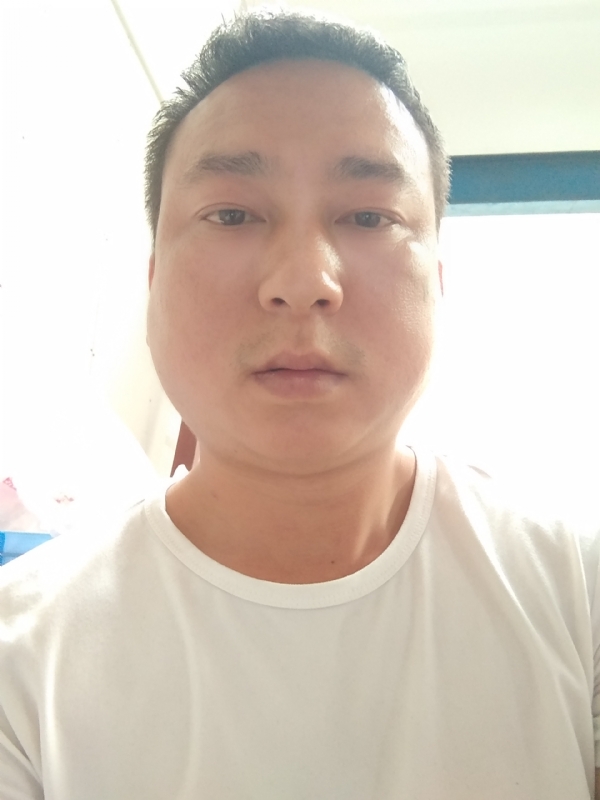 大叔的第一张照片--丽水相亲服务中心