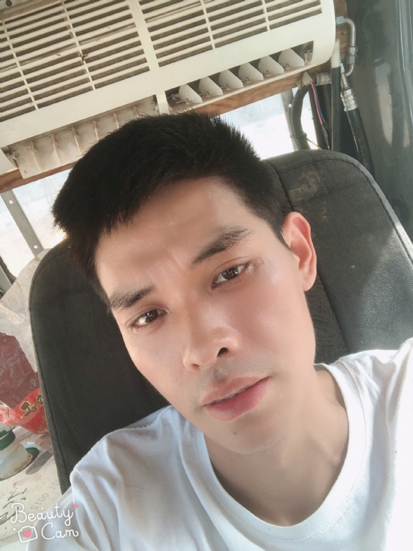 小董的第一张照片--丽水相亲服务中心